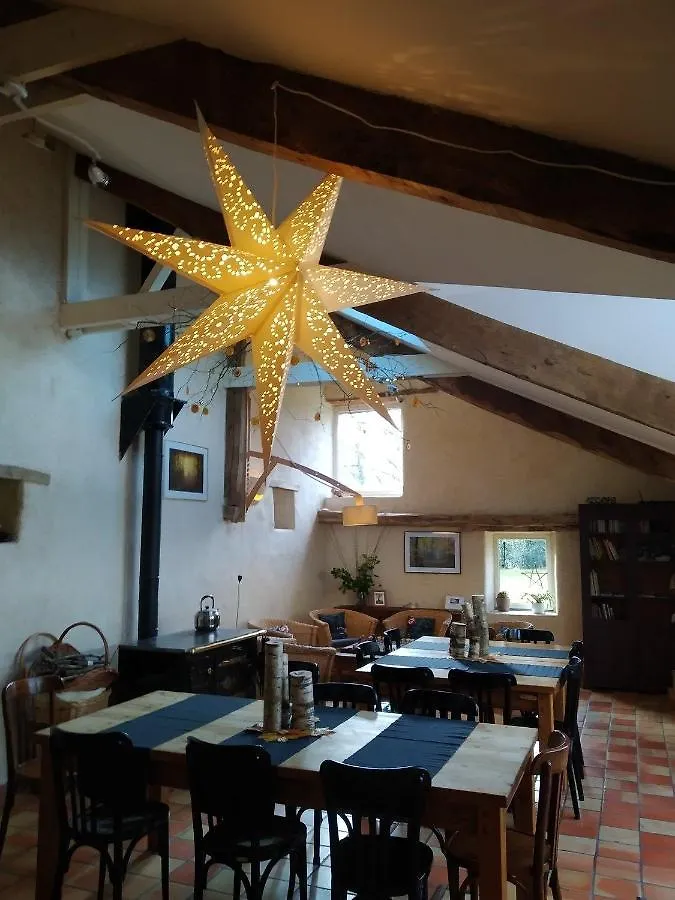 Broceliande-Les Nefliers Bed & Breakfast Mauron 0*,  France